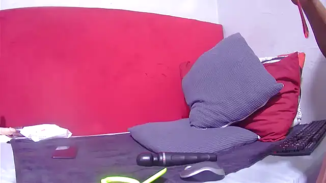 tasha97x online show from 11/01/25, 05:42