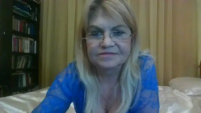 Snapshot of Heidi-Helga chatting on 03/04/25, 09:54 Heidi-Helga online show from 03/04/25, 09:54