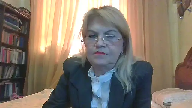 Snapshot of Heidi-Helga chatting on 03/05/25, 10:11 Heidi-Helga online show from 03/05/25, 10:11