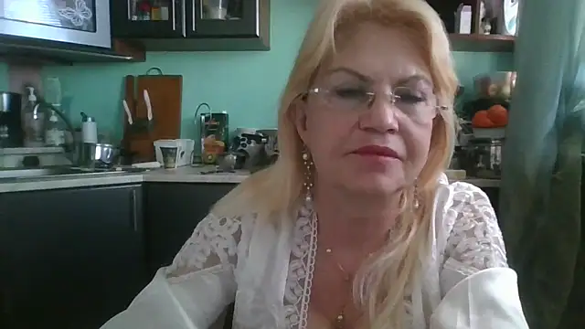 Snapshot of Heidi-Helga chatting on 03/20/25, 05:24 Heidi-Helga online show from 03/20/25, 05:24