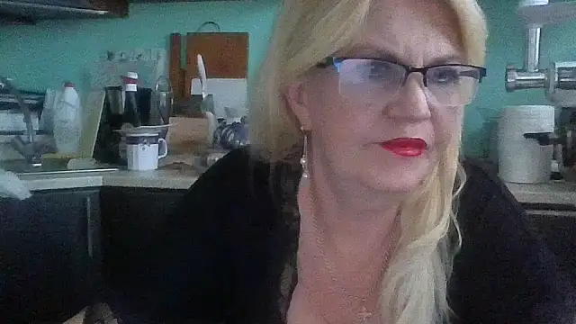 Snapshot of Heidi-Helga chatting on 09/09/25, 04:45 Heidi-Helga online show from 09/09/25, 04:45