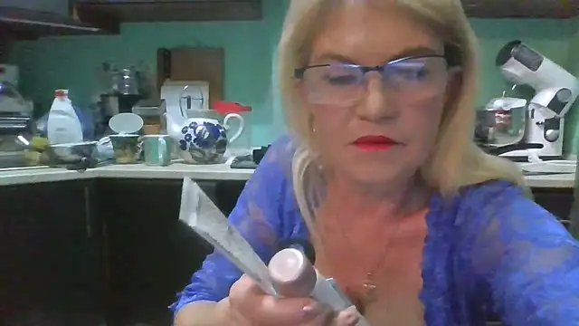 Snapshot of Heidi-Helga chatting on 09/20/25, 05:25 Heidi-Helga online show from 09/20/25, 05:25