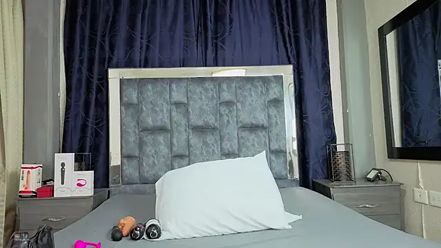 Effie cooper online show from 10/03/25, 07:11