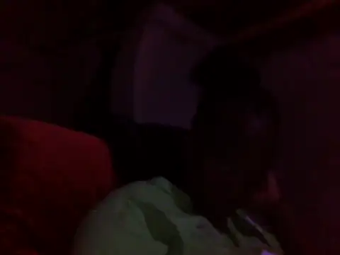 Snapshot of LoveDropss chatting on 10/30/25, 06:52 LoveDropss online show from 10/30/25, 06:52