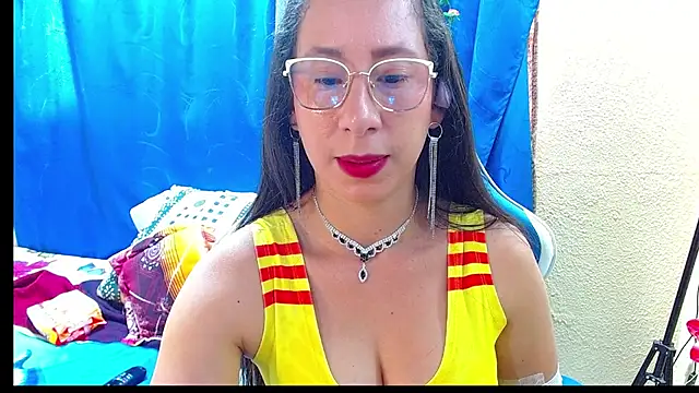 Snapshot of Gia_leinn chatting on 06/23/26, 03:21 Gia leinn online show from 06/23/26, 03:21