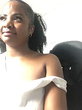 ValerieBlakee online show from 12/05/25, 12:19