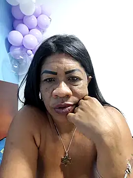 Tocameamor online show from 10/27/25, 01:42