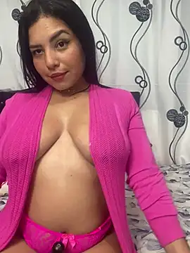Snapshot of Sara_chanel92 chatting on 03/01/25, 11:26 Sara chanel92 online show from 03/01/25, 11:26