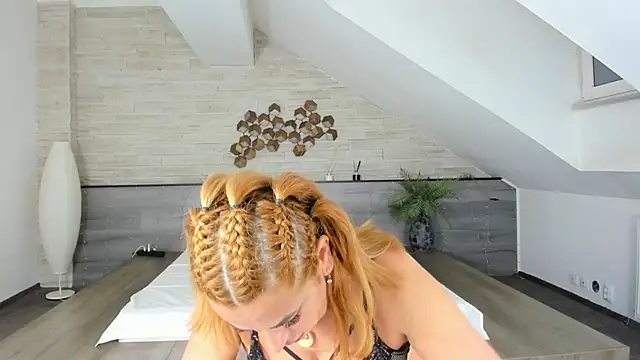 Snapshot of Jullia_MILF chatting on 02/24/25, 07:41 Jullia MILF online show from 02/24/25, 07:41