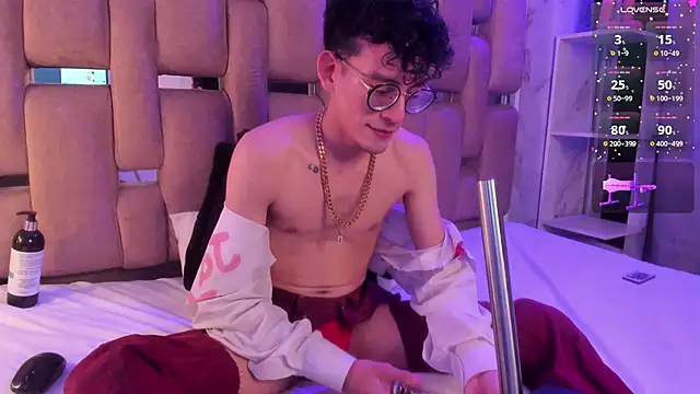 ValentinoMoreti online show from 03/14/25, 05:05