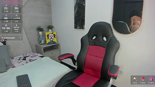 Snapshot of Layla_Clarke chatting on 11/15/25, 04:10 Layla Clarke online show from 11/15/25, 04:10