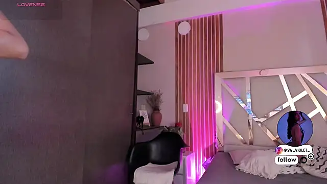 Snapshot of sweetviolet__ chatting on 05/01/26, 01:48 sweetviolet online show from 05/01/26, 01:48