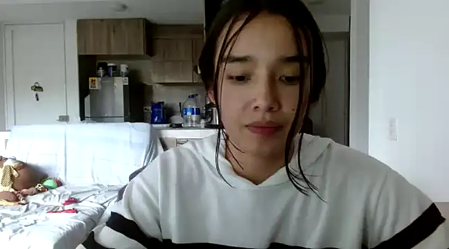 Snapshot of _luna_777 chatting on 02/24/25, 08:25 luna 777 online show from 02/24/25, 08:25