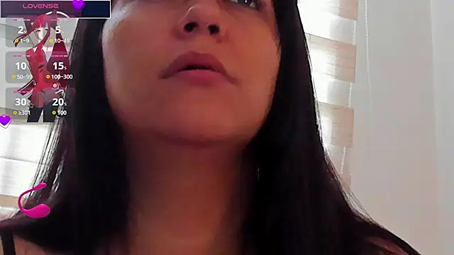 Snapshot of isabellarous- chatting on 06/18/26, 11:58 isabellarous- online show from 06/18/26, 11:58