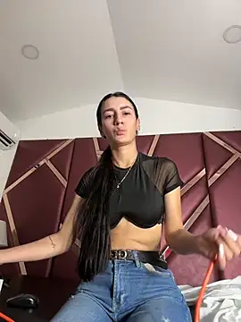 DanielaMedinaa online show from 10/18/25, 07:58