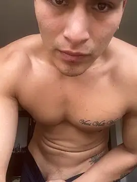 Snapshot of MaxxxSteil chatting on 09/11/25, 03:56 MaxxxSteil online show from 09/11/25, 03:56