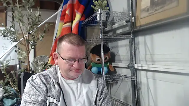 Randomoldguy615 online show from 03/08/25, 12:33