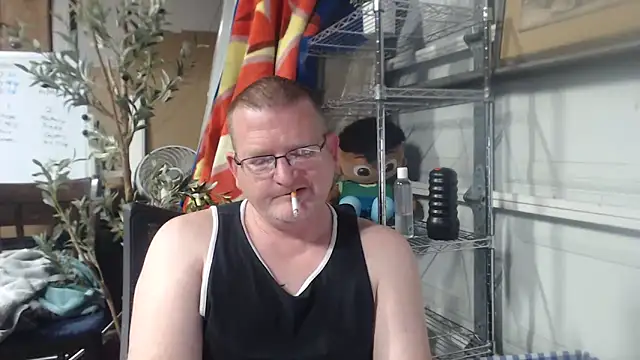 Randomoldguy615 online show from 03/15/25, 12:04