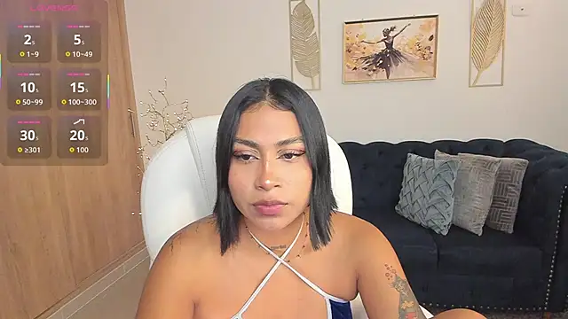 Snapshot of Ivyy_Moon_ chatting on 11/23/25, 01:49 Ivyy Moon online show from 11/23/25, 01:49