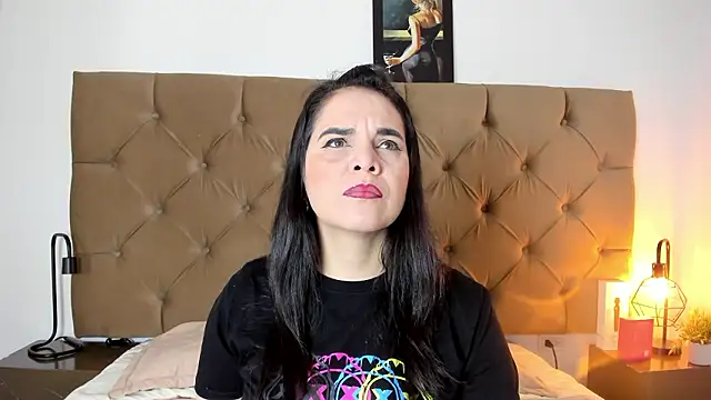 laura hotties online show from 03/28/26, 01:11