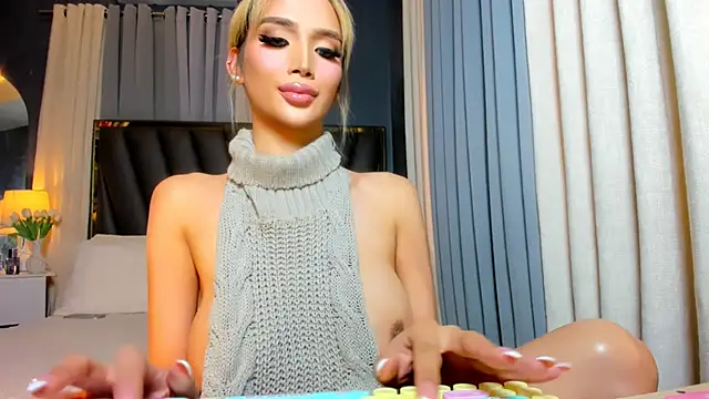 Snapshot of KylieSonique chatting on 05/01/26, 02:16 KylieSonique online show from 05/01/26, 02:16