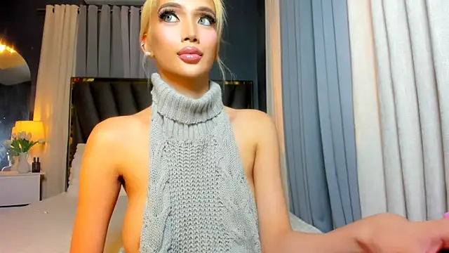 Snapshot of KylieSonique chatting on 05/06/26, 01:47 KylieSonique online show from 05/06/26, 01:47