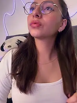 Snapshot of Dirty-Bunnyyy chatting on 05/06/26, 03:02 Dirty-Bunnyyy online show from 05/06/26, 03:02
