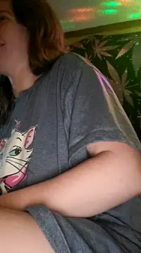 Snapshot of Seductivefoxy@xh chatting on 03/21/25, 04:28 Seductivefoxyxh online show from 03/21/25, 04:28