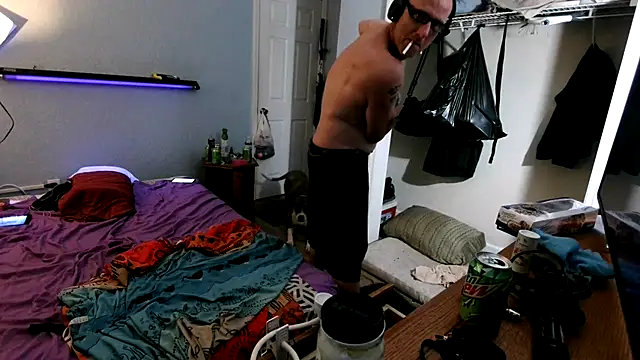 Snapshot of PornStro921 chatting on 03/14/25, 08:28 PornStro921 online show from 03/14/25, 08:28