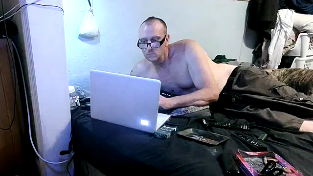 Snapshot of PornStro921 chatting on 09/30/25, 02:49 PornStro921 online show from 09/30/25, 02:49