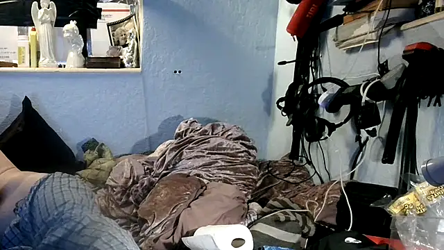 Snapshot of PornStro921 chatting on 12/20/25, 08:32 PornStro921 online show from 12/20/25, 08:32