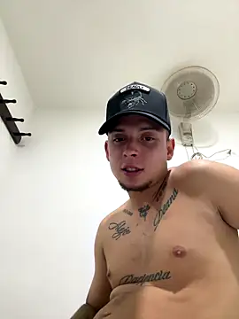 Cristopher1112 online show from 10/31/25, 08:26