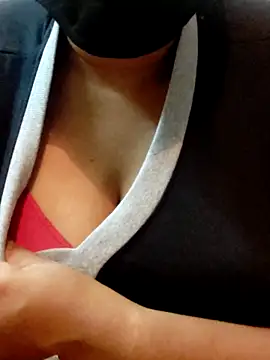 Snapshot of mythilli chatting on 03/06/25, 09:47 mythilli online show from 03/06/25, 09:47