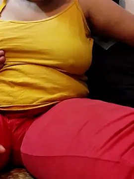 Snapshot of mythilli chatting on 03/17/25, 12:35 mythilli online show from 03/17/25, 12:35