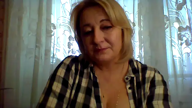Snapshot of ArielXLoveresss chatting on 02/23/25, 09:33 ArielXLoveresss online show from 02/23/25, 09:33