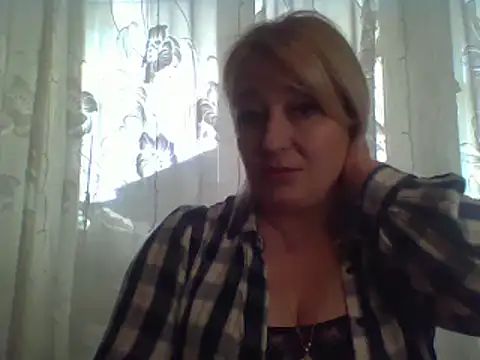 Snapshot of ArielXLoveresss chatting on 02/26/25, 11:30 ArielXLoveresss online show from 02/26/25, 11:30