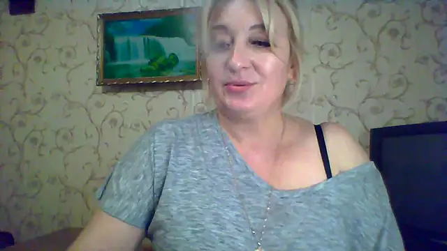 Snapshot of ArielXLoveresss chatting on 09/11/25, 03:01 ArielXLoveresss online show from 09/11/25, 03:01