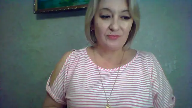 Snapshot of ArielXLoveresss chatting on 11/12/25, 03:34 ArielXLoveresss online show from 11/12/25, 03:34