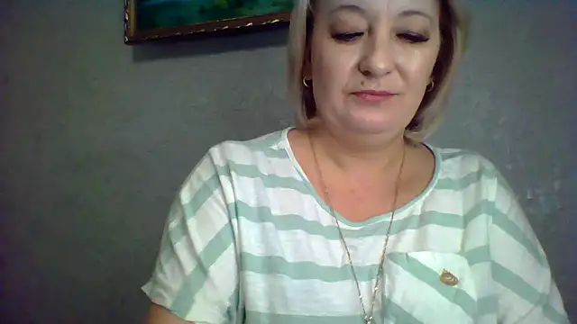 Snapshot of ArielXLoveresss chatting on 11/16/25, 08:31 ArielXLoveresss online show from 11/16/25, 08:31