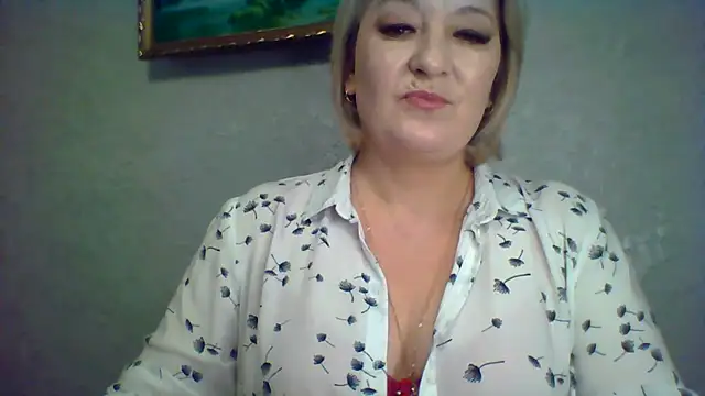 Snapshot of ArielXLoveresss chatting on 11/22/25, 08:24 ArielXLoveresss online show from 11/22/25, 08:24
