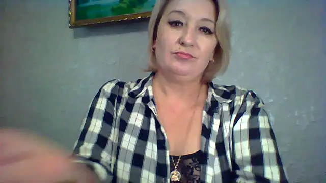Snapshot of ArielXLoveresss chatting on 11/25/25, 08:36 ArielXLoveresss online show from 11/25/25, 08:36