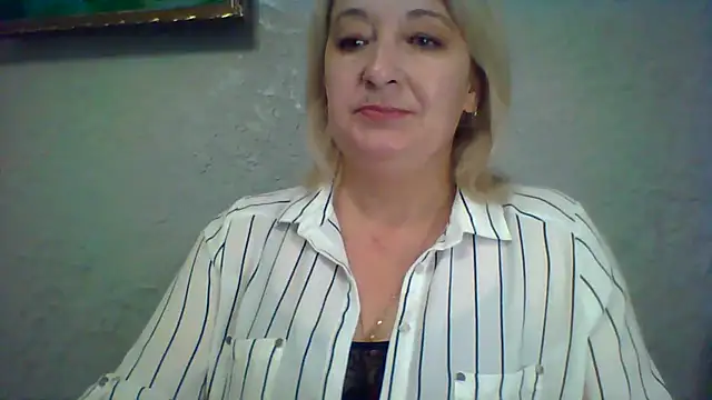 Snapshot of ArielXLoveresss chatting on 06/02/26, 09:44 ArielXLoveresss online show from 06/02/26, 09:44