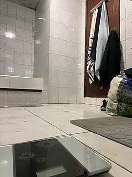 rogerdik76 online show from 02/18/26, 06:42