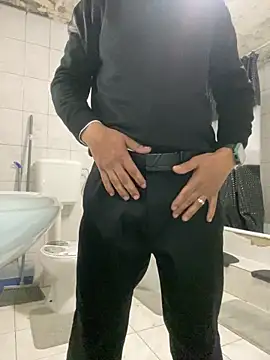 rogerdik76 online show from 02/23/26, 06:33