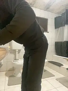 rogerdik76 online show from 03/03/26, 06:19