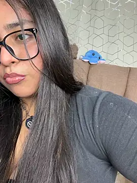 virginbrunette99 online show from 04/15/26, 04:08