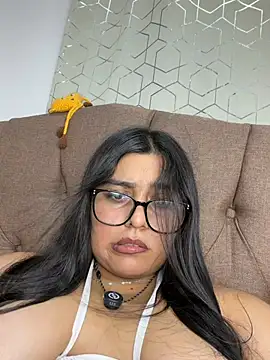 virginbrunette99 online show from 07/05/26, 05:47