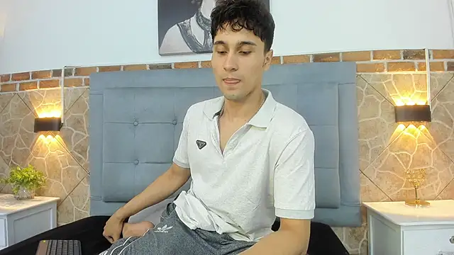 Snapshot of buddy_whitte chatting on 03/07/25, 06:00 buddy whitte online show from 03/07/25, 06:00