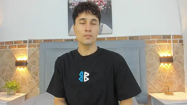 Snapshot of buddy_whitte chatting on 03/08/25, 11:27 buddy whitte online show from 03/08/25, 11:27