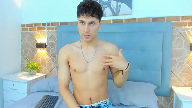 Snapshot of buddy_whitte chatting on 03/09/25, 02:43 buddy whitte online show from 03/09/25, 02:43